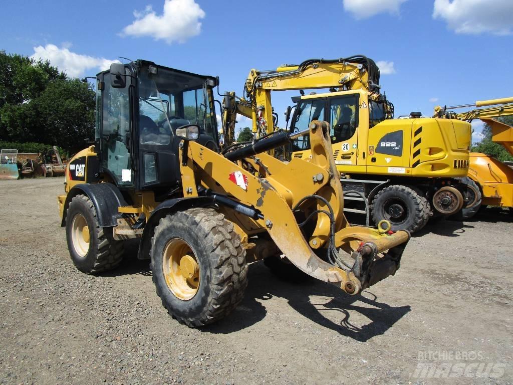 CAT 908 M Rataslaadurid