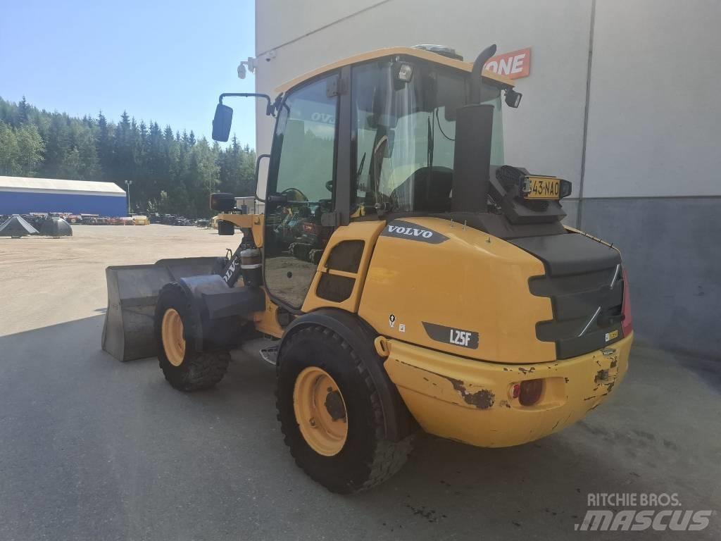 Volvo L 25 F-P Rataslaadurid