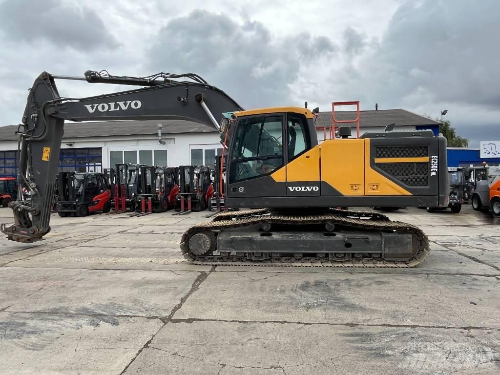 Volvo EC250ENL Roomikekskavaatorid