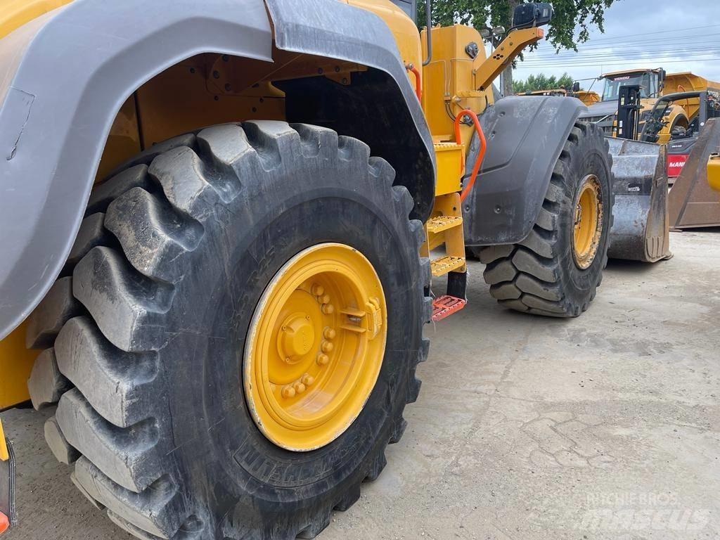 Volvo L 120 H Rataslaadurid