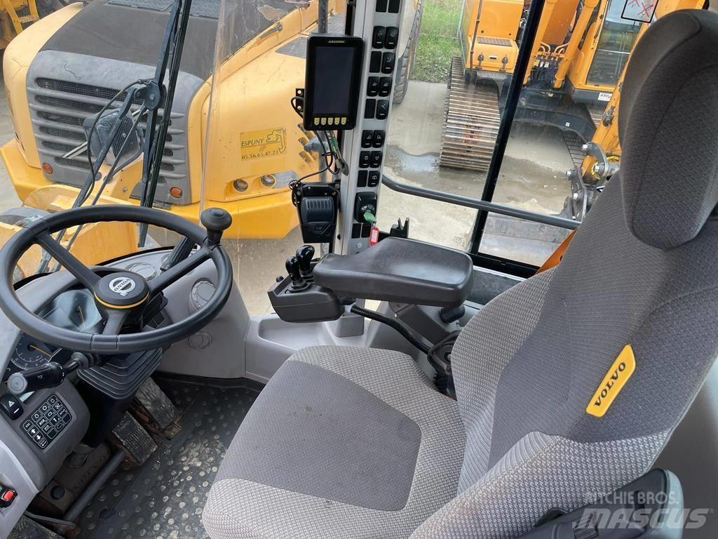 Volvo L 120 H Rataslaadurid