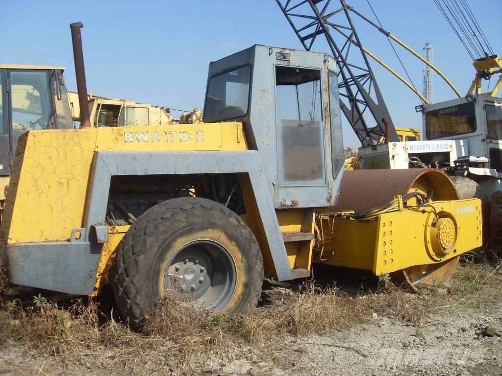 Bomag 217 D Ühe trumliga rullid
