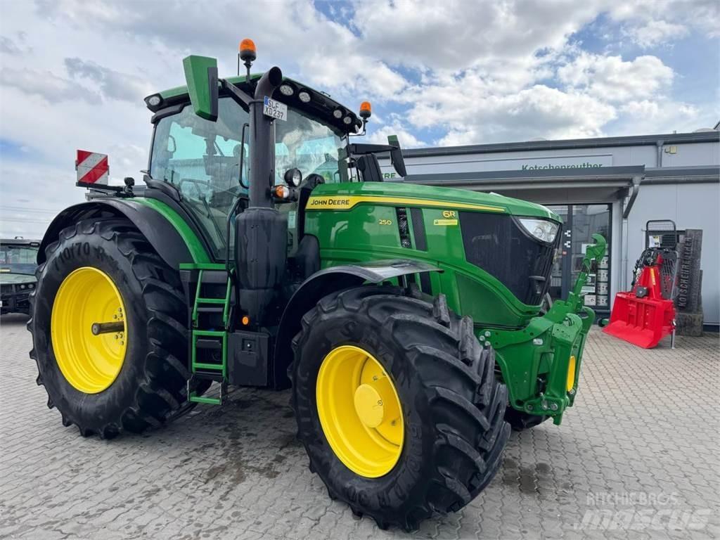 John Deere 6R 250 Traktorid