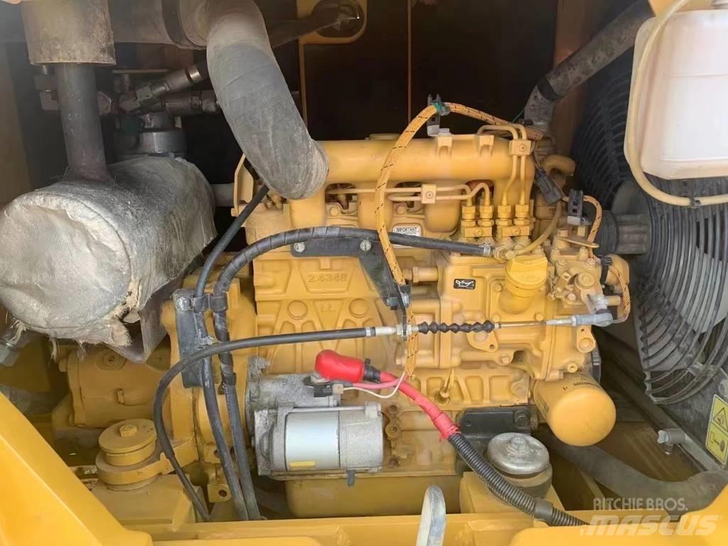 CAT  305.5 Roomikekskavaatorid