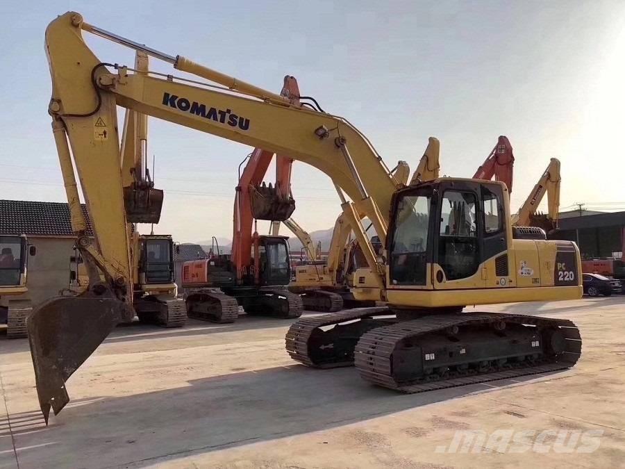 Komatsu PC 220-7 Roomikekskavaatorid