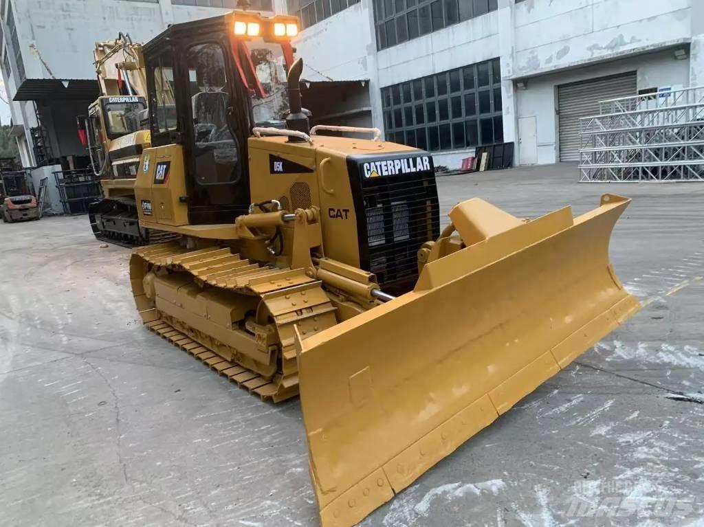 CAT D 5 K Buldooserid