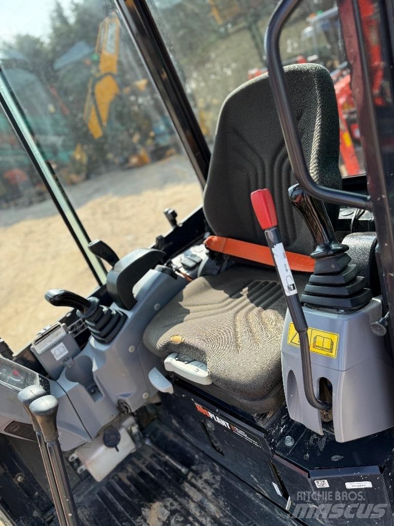 Kubota U 27-4 Miniekskavaatorid < 7 t