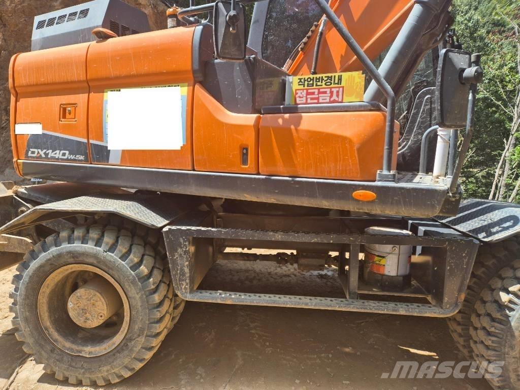 Doorne-Daf DX140W-5 Ratasekskavaatorid