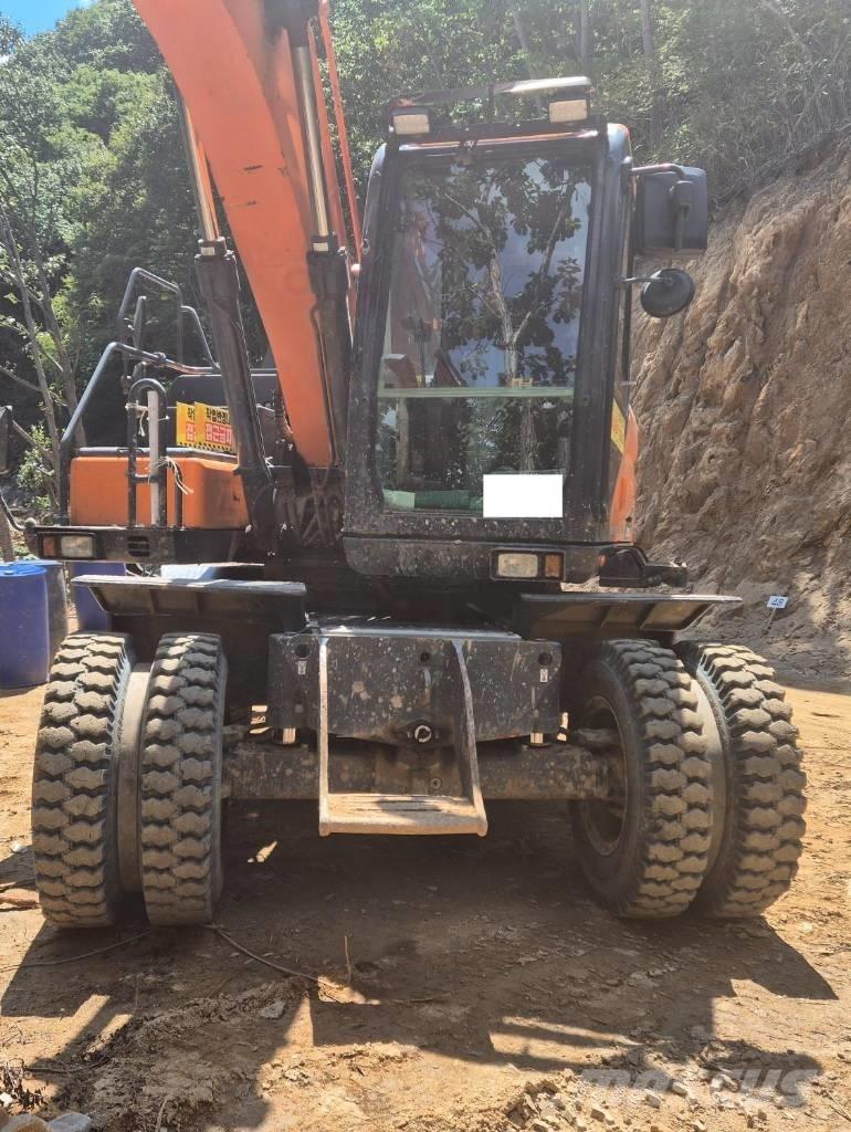 Doorne-Daf DX140W-5 Ratasekskavaatorid