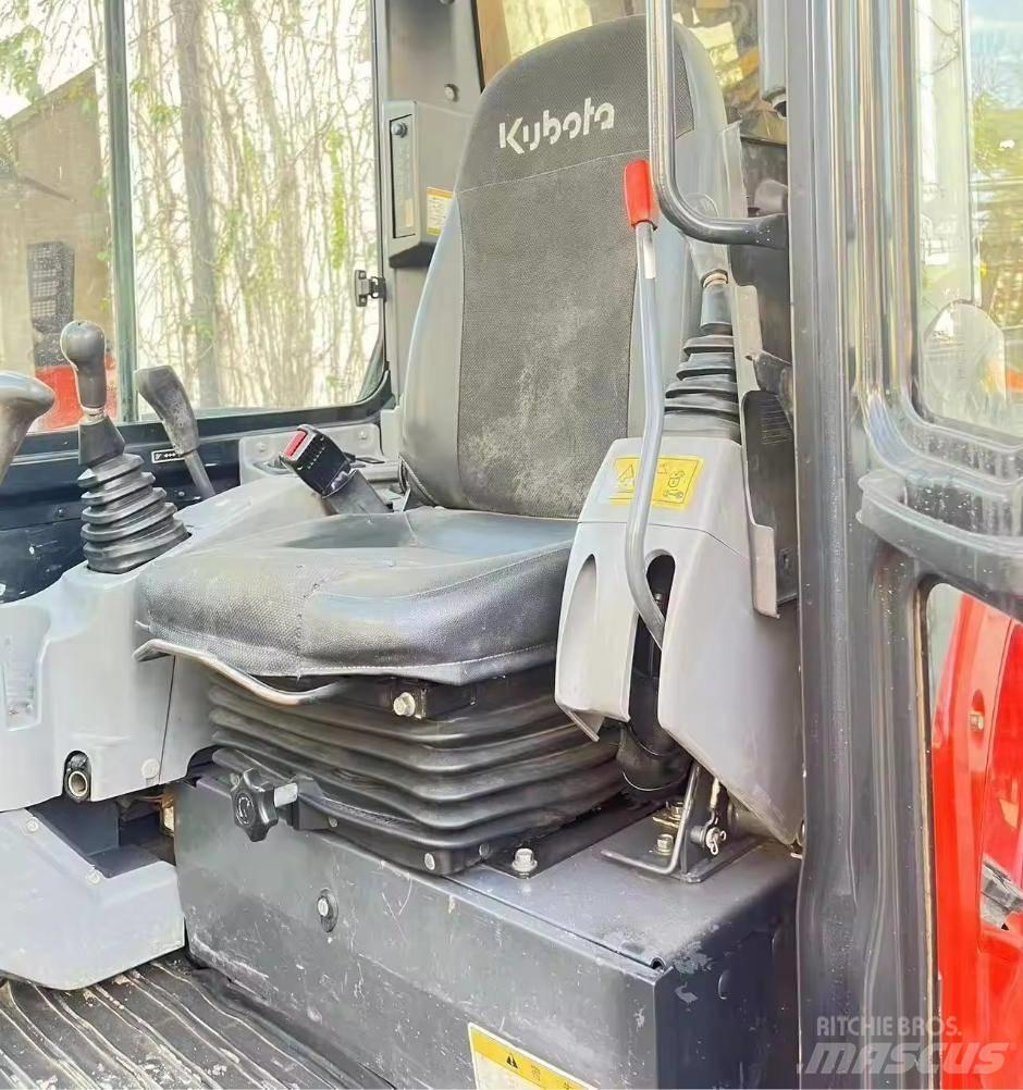 Kubota KX 060-5 Roomikekskavaatorid