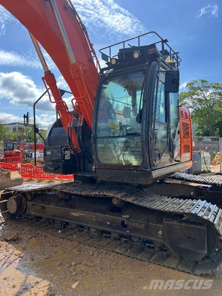 Hitachi ZX 225/6 Roomikekskavaatorid