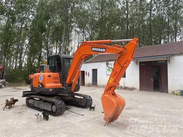 Doosan DX60 Miniekskavaatorid < 7 t