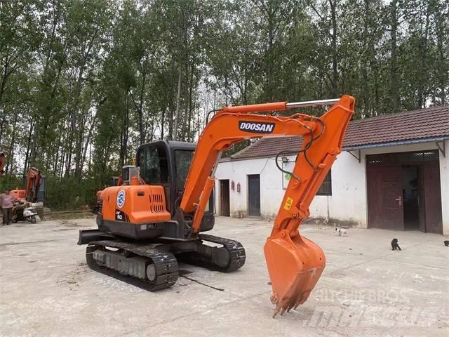 Doosan DX60 Miniekskavaatorid < 7 t