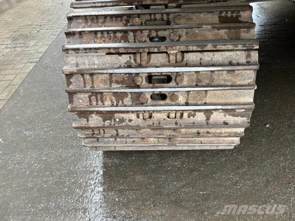 CAT 320 Roomikekskavaatorid