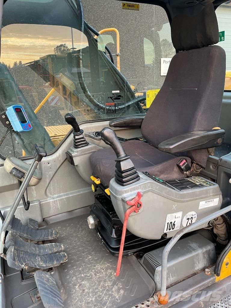 Volvo EC240B Roomikekskavaatorid