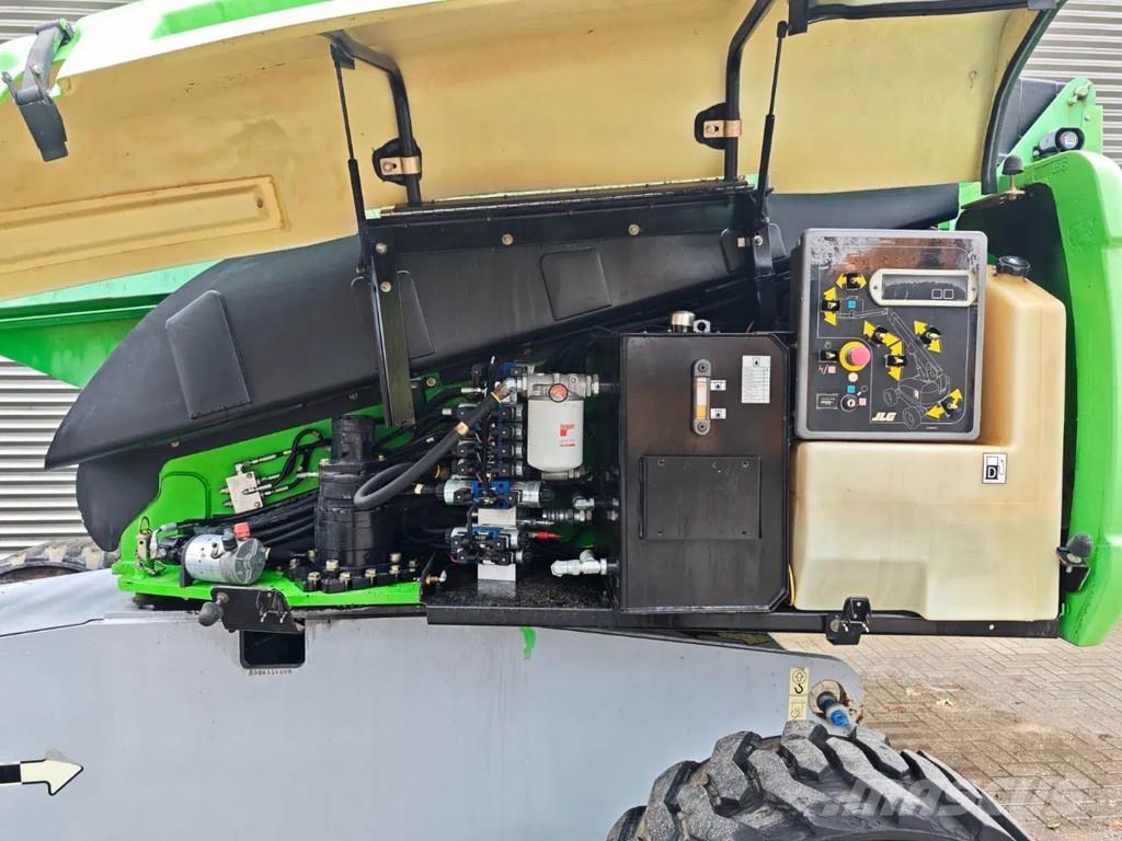 JLG 660 SJ Teleskoop poomtõstukid