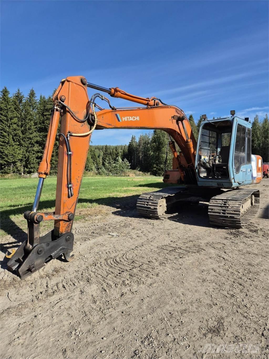 Hitachi EX 100 Roomikekskavaatorid