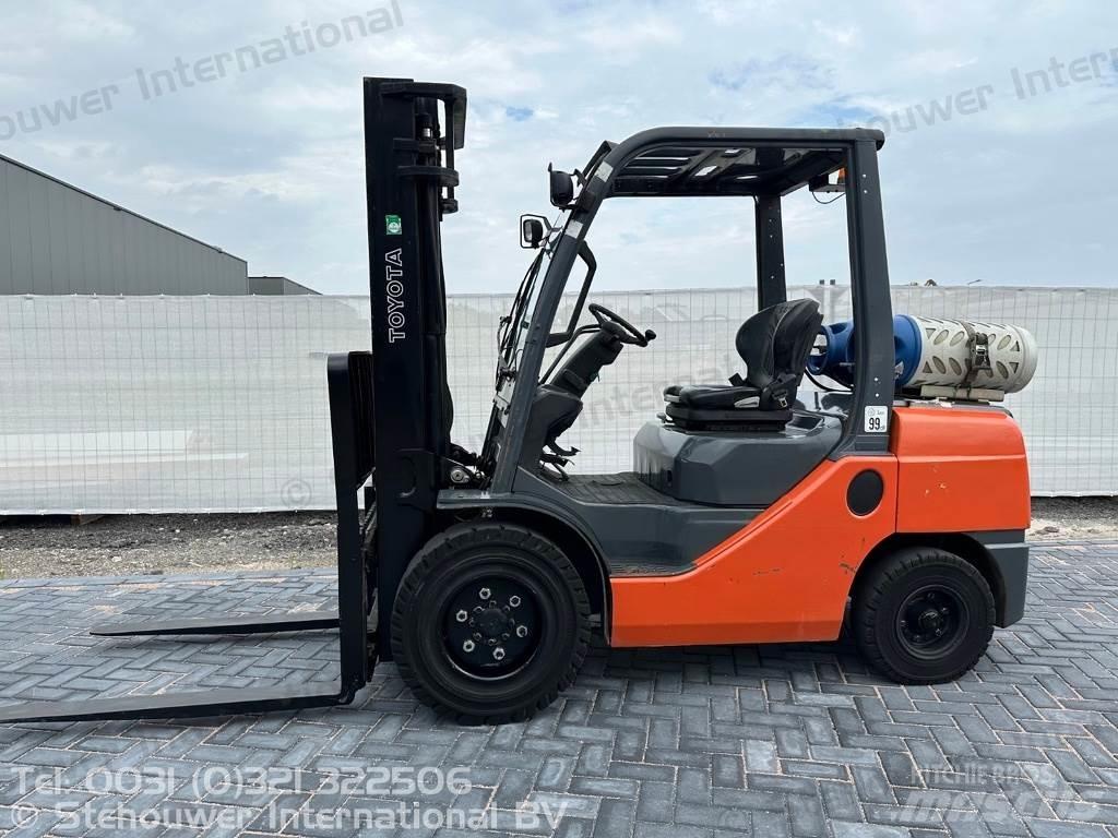 Toyota 02-8FGJF35 Gaasitõstukid