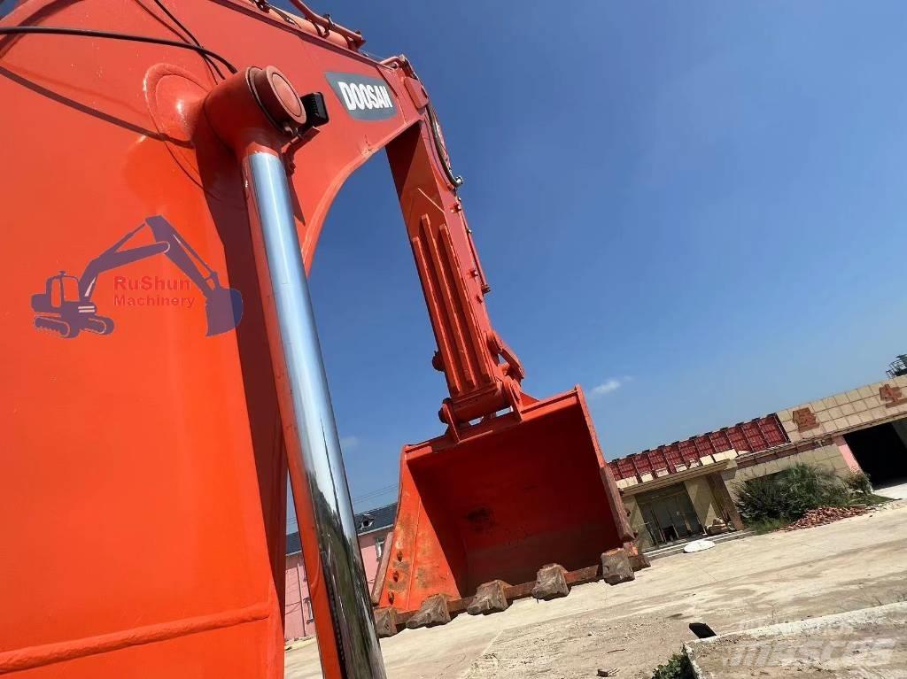 Doosan DH420 Roomikekskavaatorid