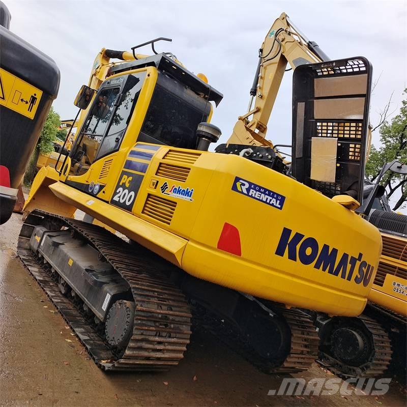 Komatsu PC 200 8 Roomikekskavaatorid