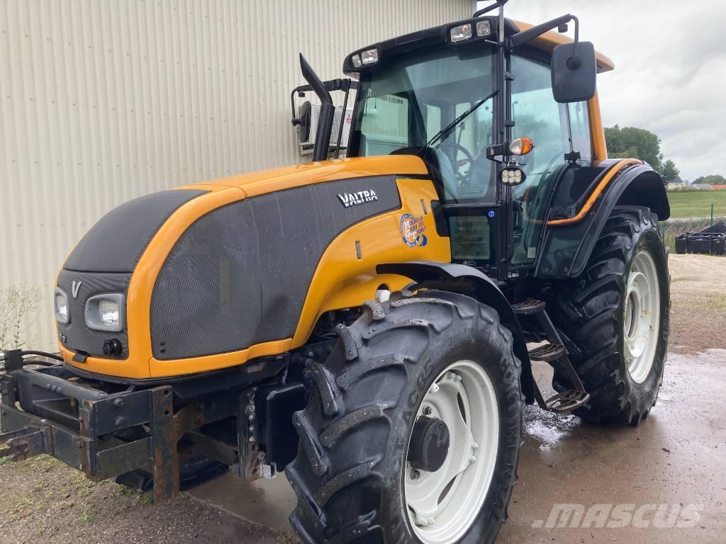 Valtra T 131 Traktorid