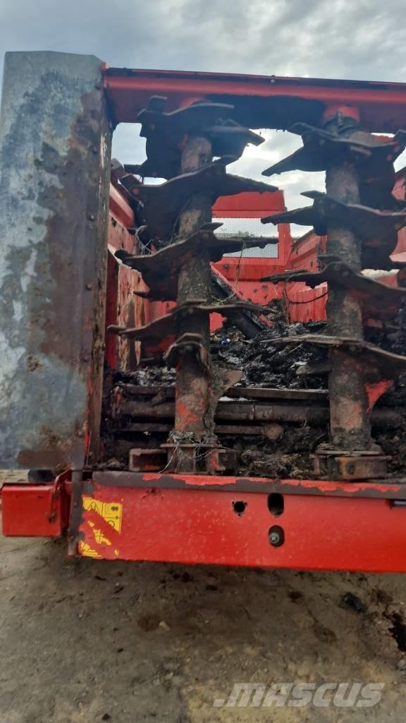 TEAGLE TITAN 9 Sõnnikulaoturid