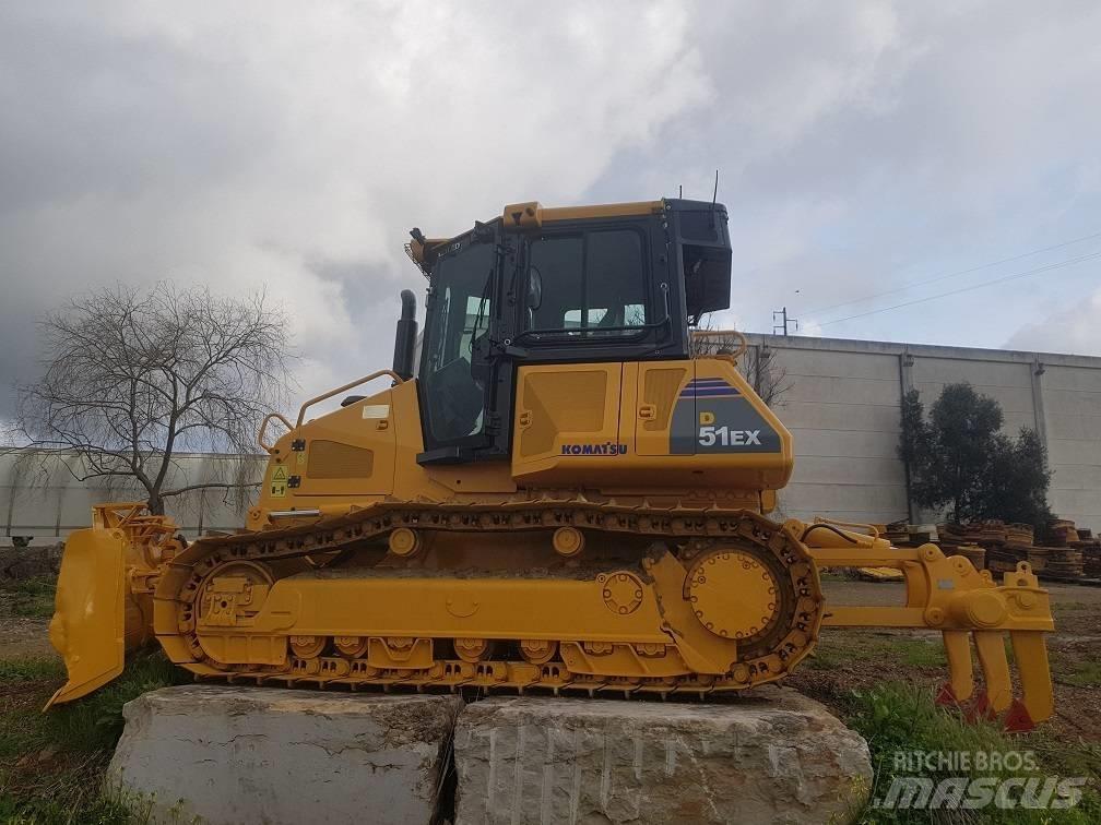 Komatsu D 51 EX-22 Buldooserid