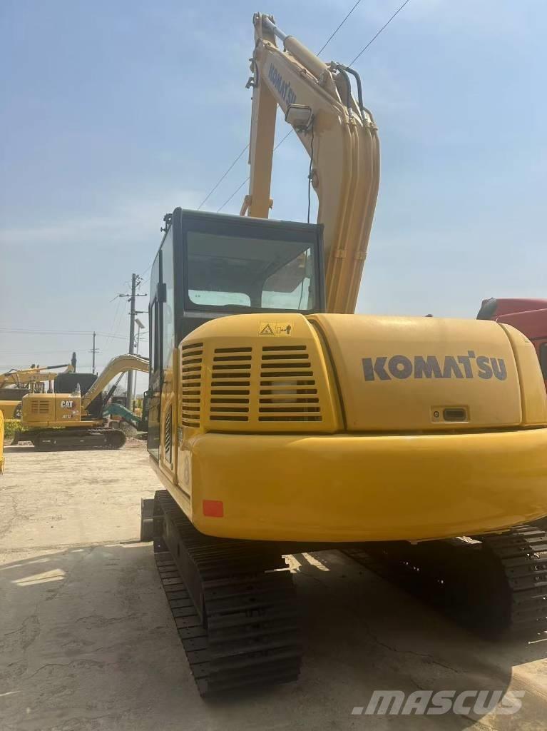 Komatsu PC 70 Roomikekskavaatorid
