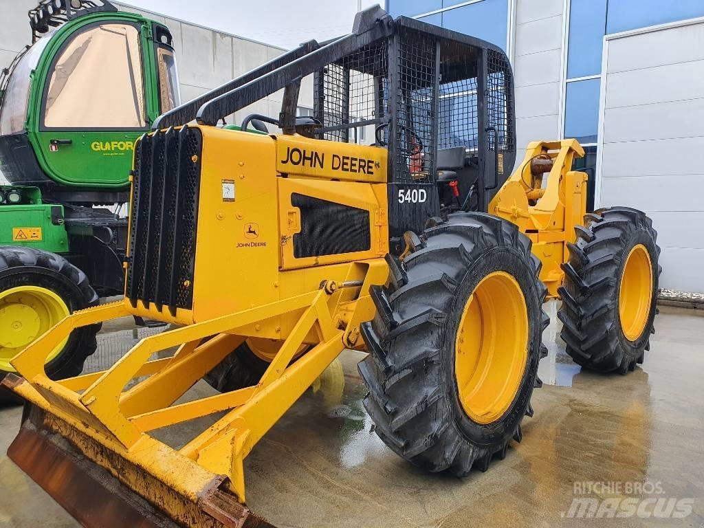 John Deere 540 D Väljaveotraktorid