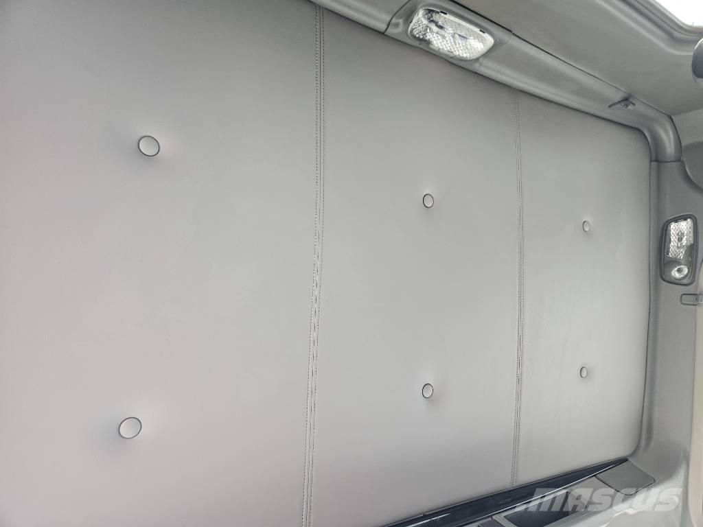 Kenworth T 800 Sadulveokid