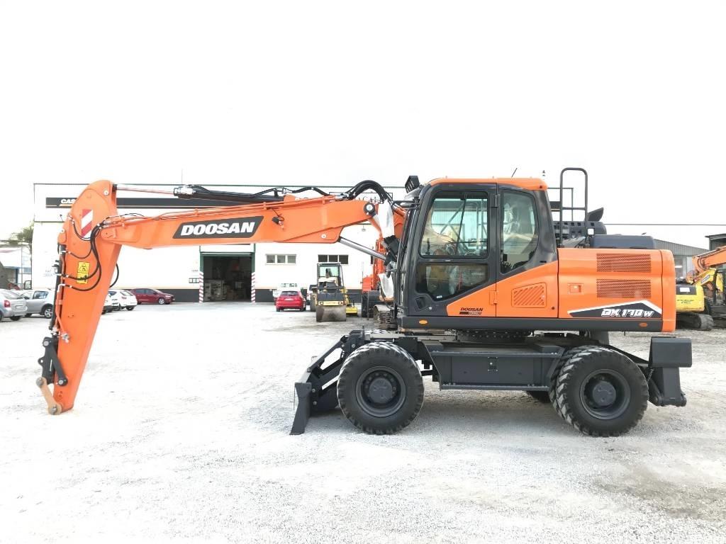 Develon DX 170 W-7 Ratasekskavaatorid