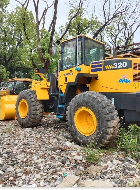 Komatsu WA 320-5 Rataslaadurid