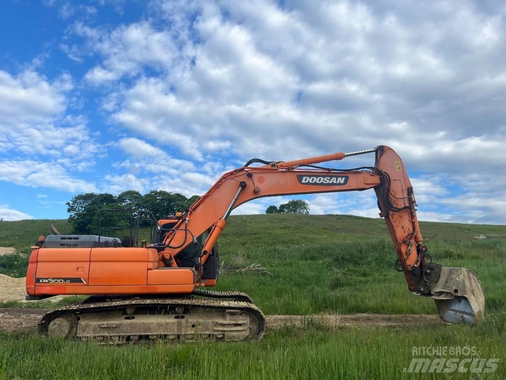 Doosan DX 300 LC Roomikekskavaatorid