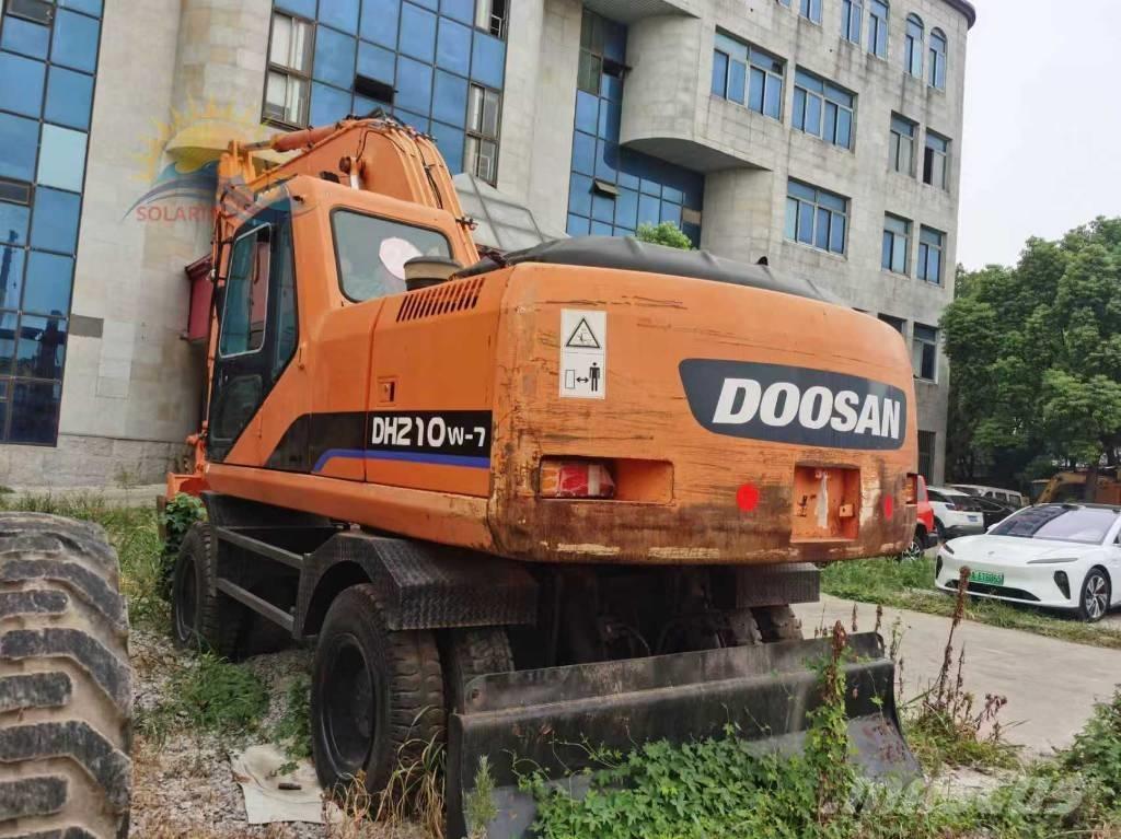 Doosan DH 210 W-7 Ratasekskavaatorid