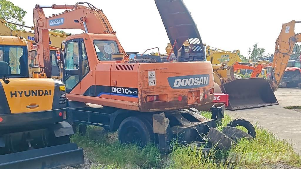 Doosan DH 210 W-7 Ratasekskavaatorid