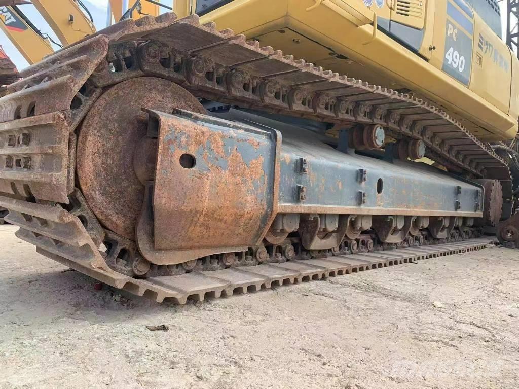 Komatsu PC490-10 Roomikekskavaatorid