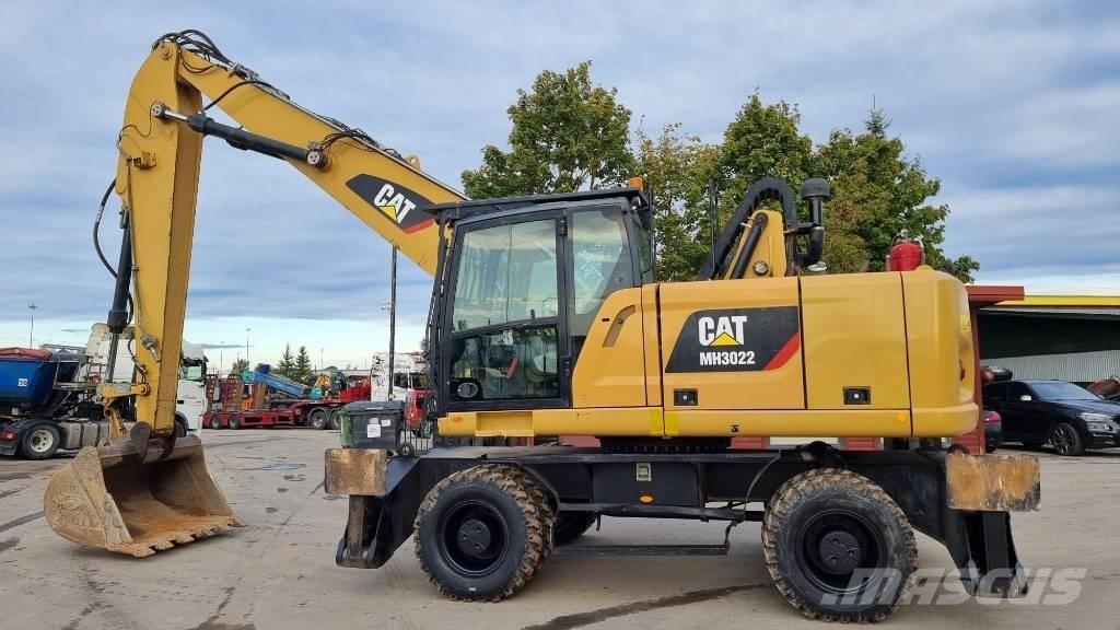 CAT MH 3022 Materjalikäitlusmasinad