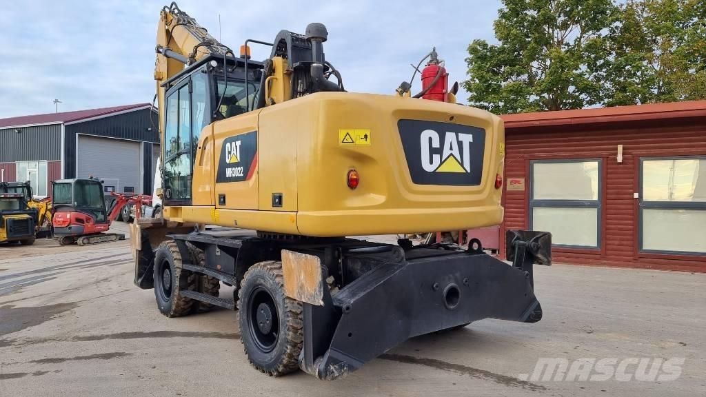 CAT MH 3022 Materjalikäitlusmasinad