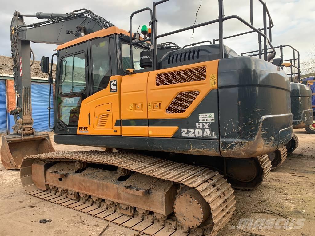 Hyundai HX220A L Roomikekskavaatorid