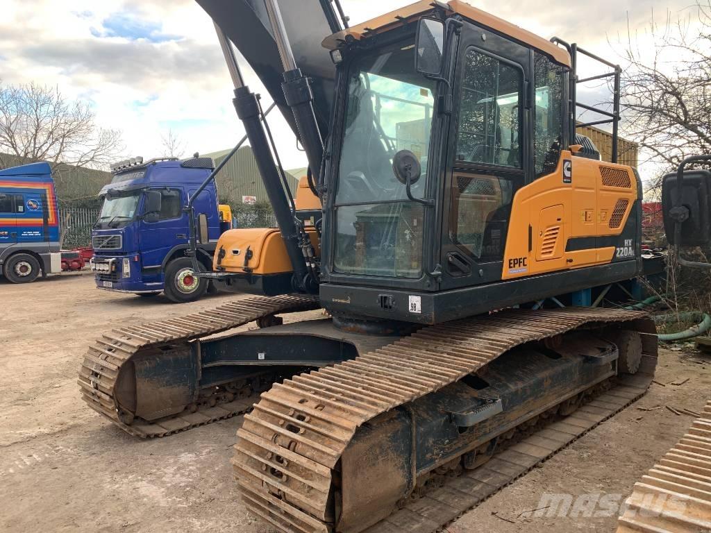Hyundai HX220A L Roomikekskavaatorid