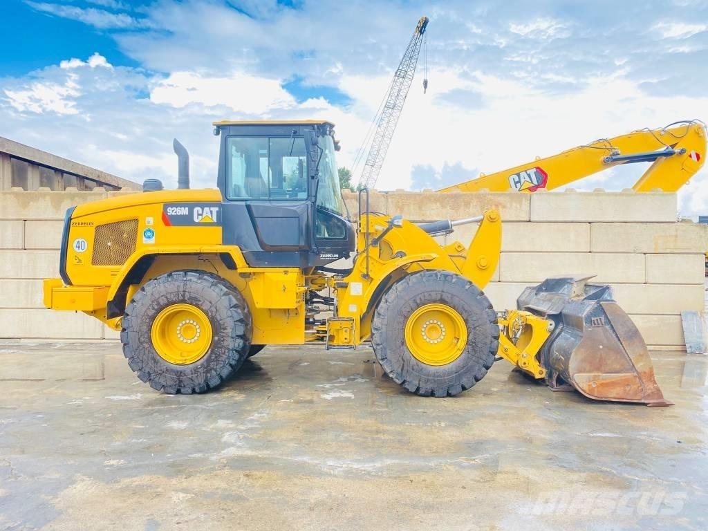 CAT 926m Rataslaadurid
