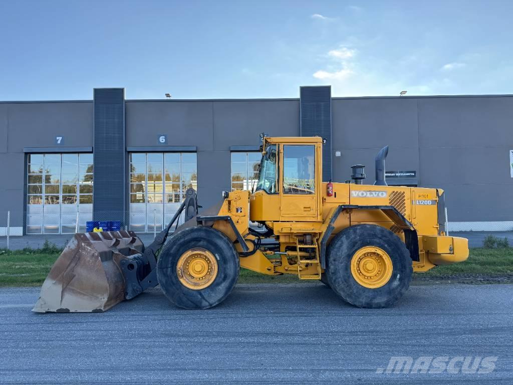 Volvo L 120 D Rataslaadurid