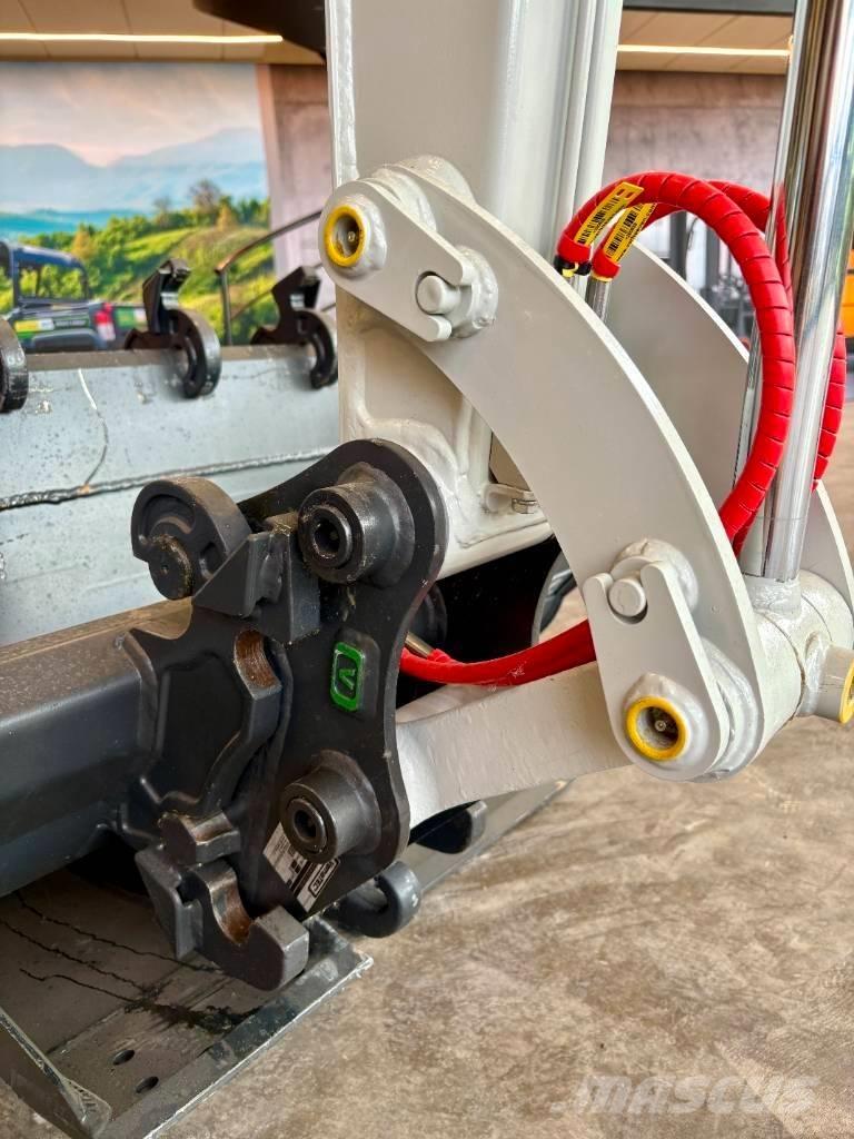 Takeuchi TB 225 Miniekskavaatorid < 7 t