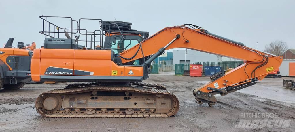 Doosan DX225LC-5 Roomikekskavaatorid