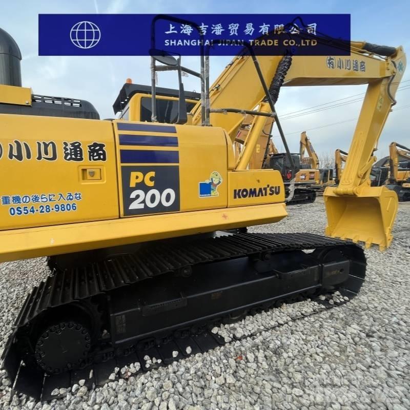 Komatsu PC 200 Roomikekskavaatorid