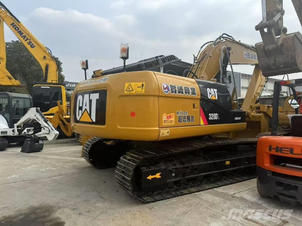 CAT 320 D L Roomikekskavaatorid