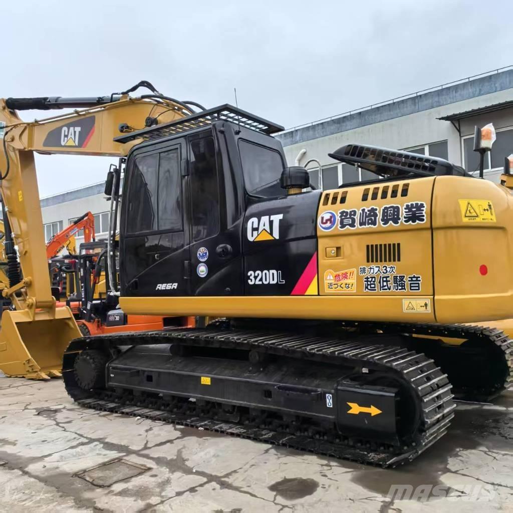 CAT 320 D L Roomikekskavaatorid