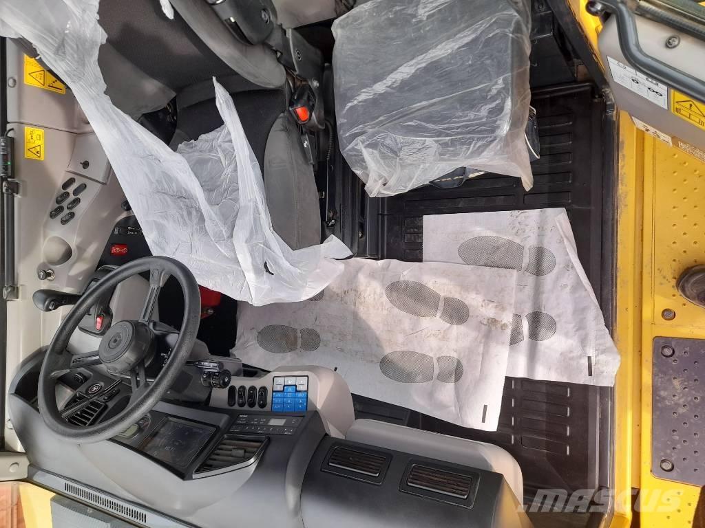 Komatsu HM300-5 Liigendraamiga pinnaseveokid