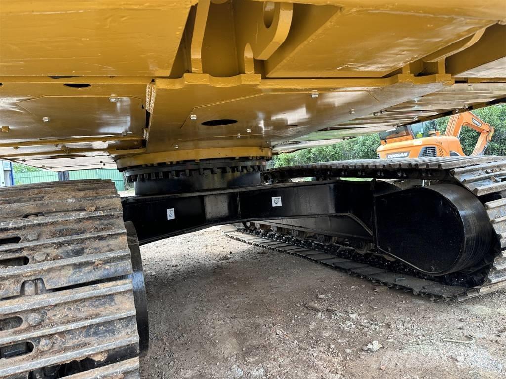 CAT 320D2L Roomikekskavaatorid