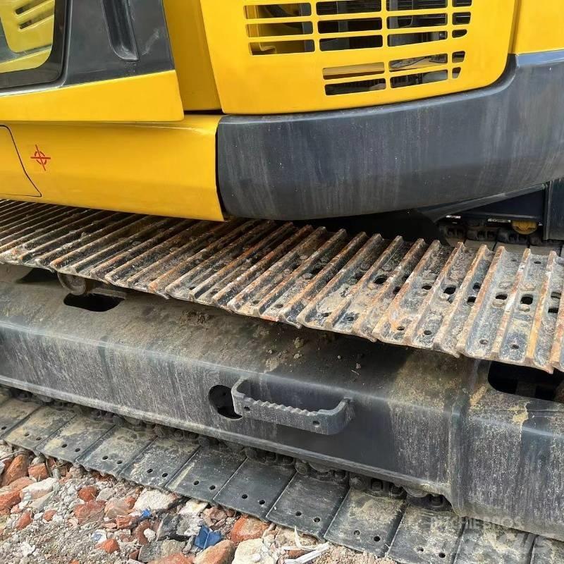 Komatsu PC 138 Roomikekskavaatorid